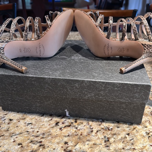 Python printed leather heels new size 10 - Picture 4 of 5